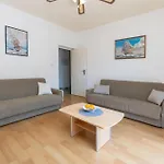 Appartement Nela *