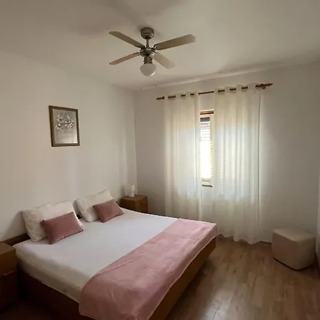 Apartment Nela *