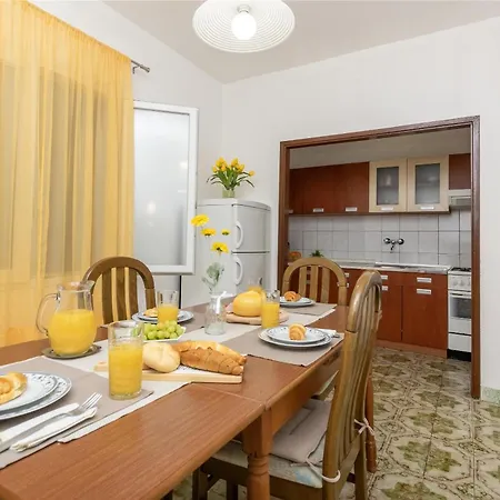 Nela Apartamento Brna